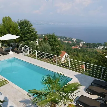 With A Swimming Pool Lovran, Opatija - 7694 Daire Lovran